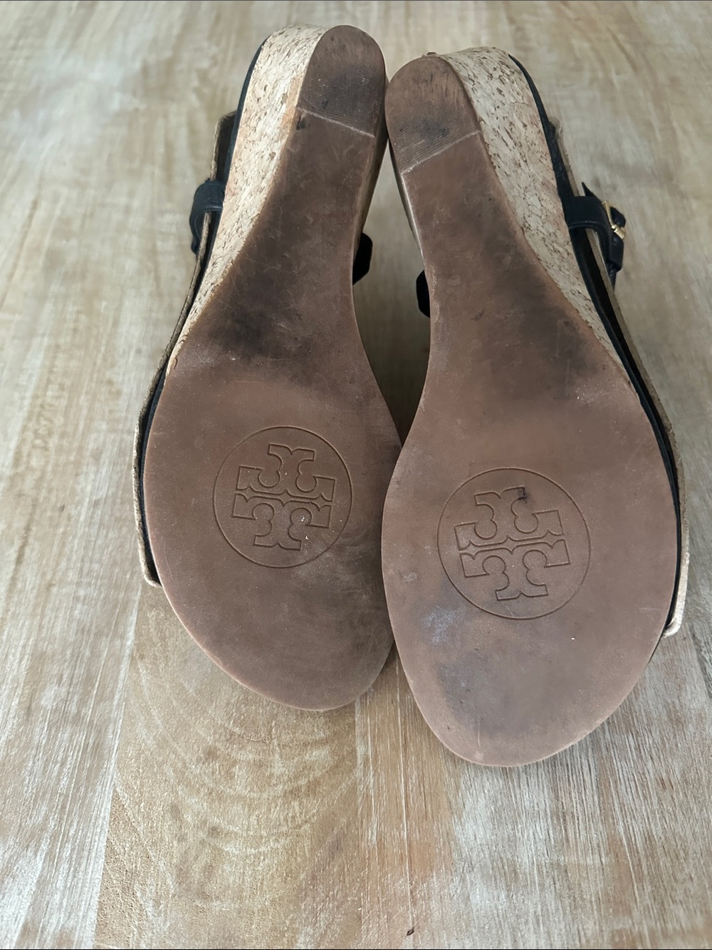 Tory Burch Black Leather Logo Thong Sandals - Picture 3 of 4